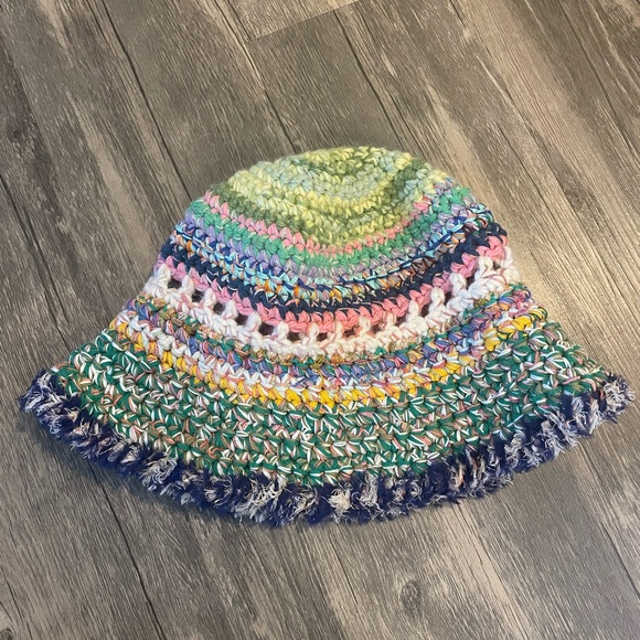 ULTRAVIOLHAT Crocheted cotton and raffia-blend bucket hat - Picture 4 of 4